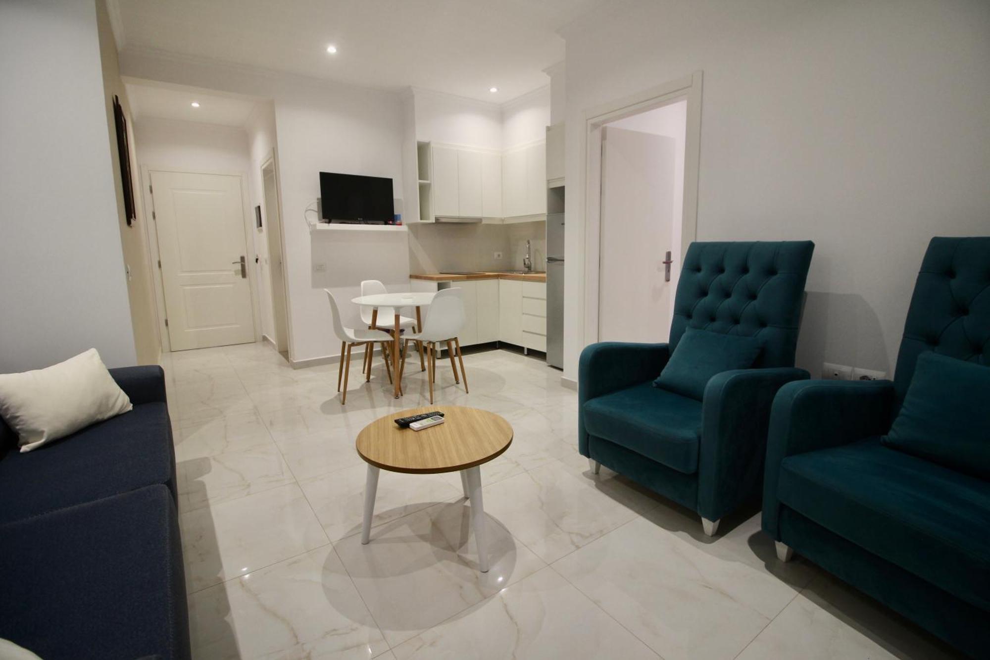 Sela Apartments ซารานเดอ ภายนอก รูปภาพ